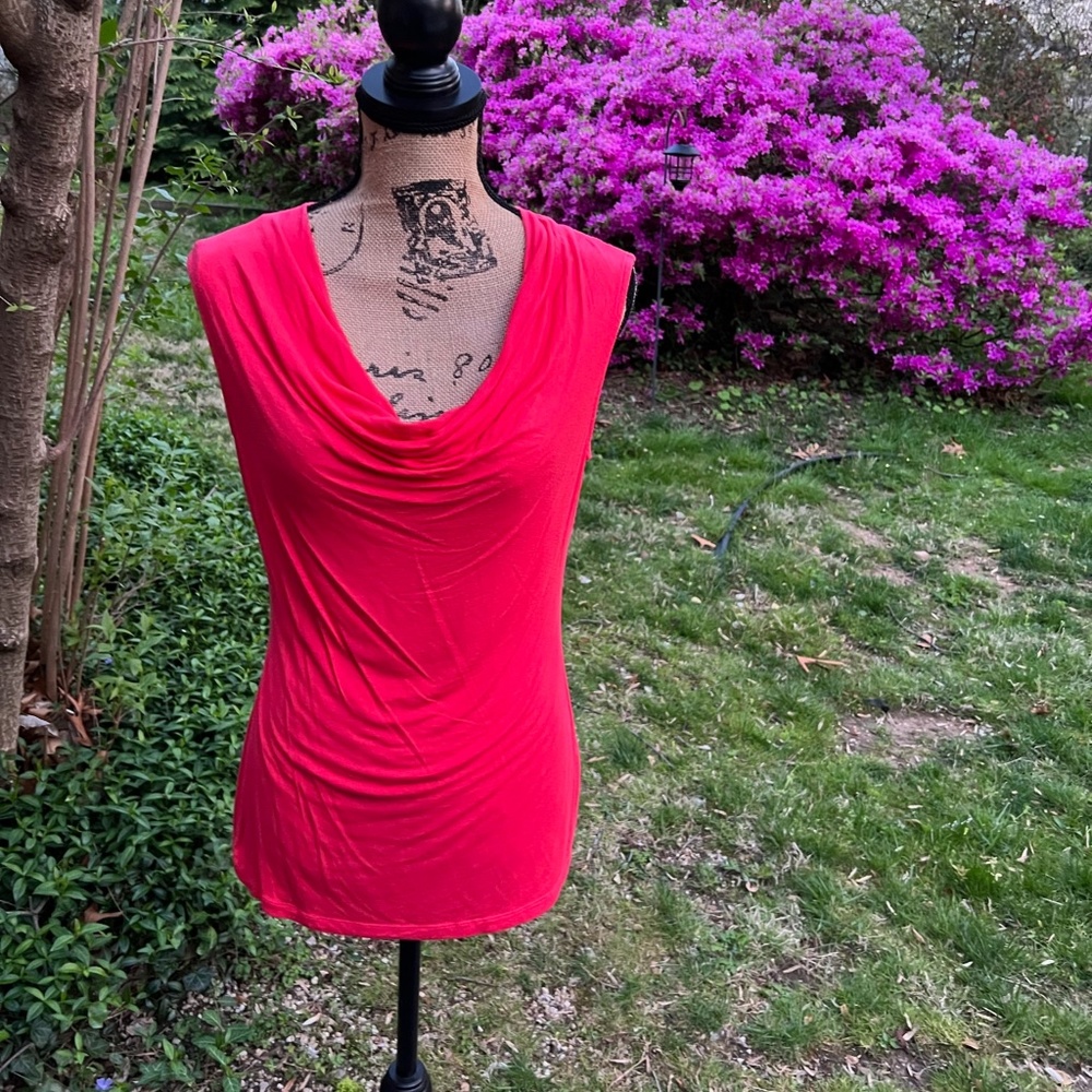 Halogen Medium Reddish Orange Top size Medium